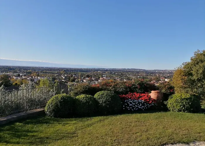 Couette-café Archi 4*